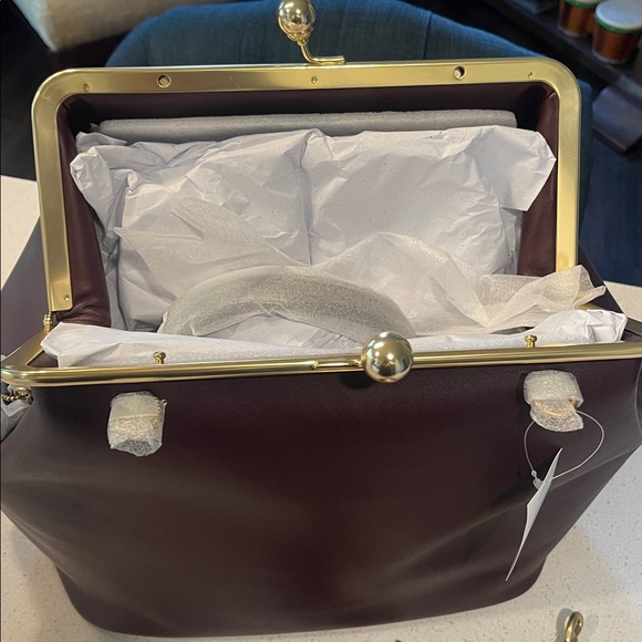 COACH Large Kisslock Frame Shoulder Clutch Bag (Black Currant) - NWT💜 - Picture 14 of 17